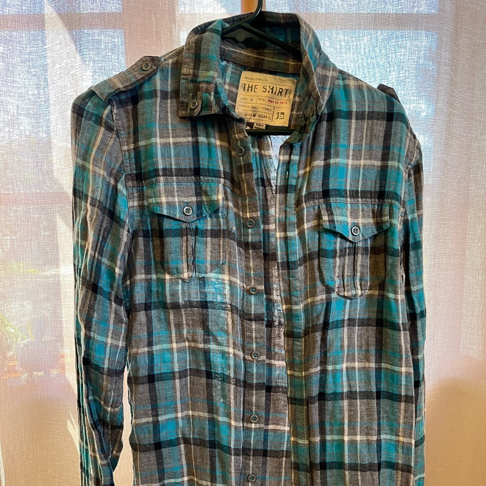 Cool and casual plaid shirt